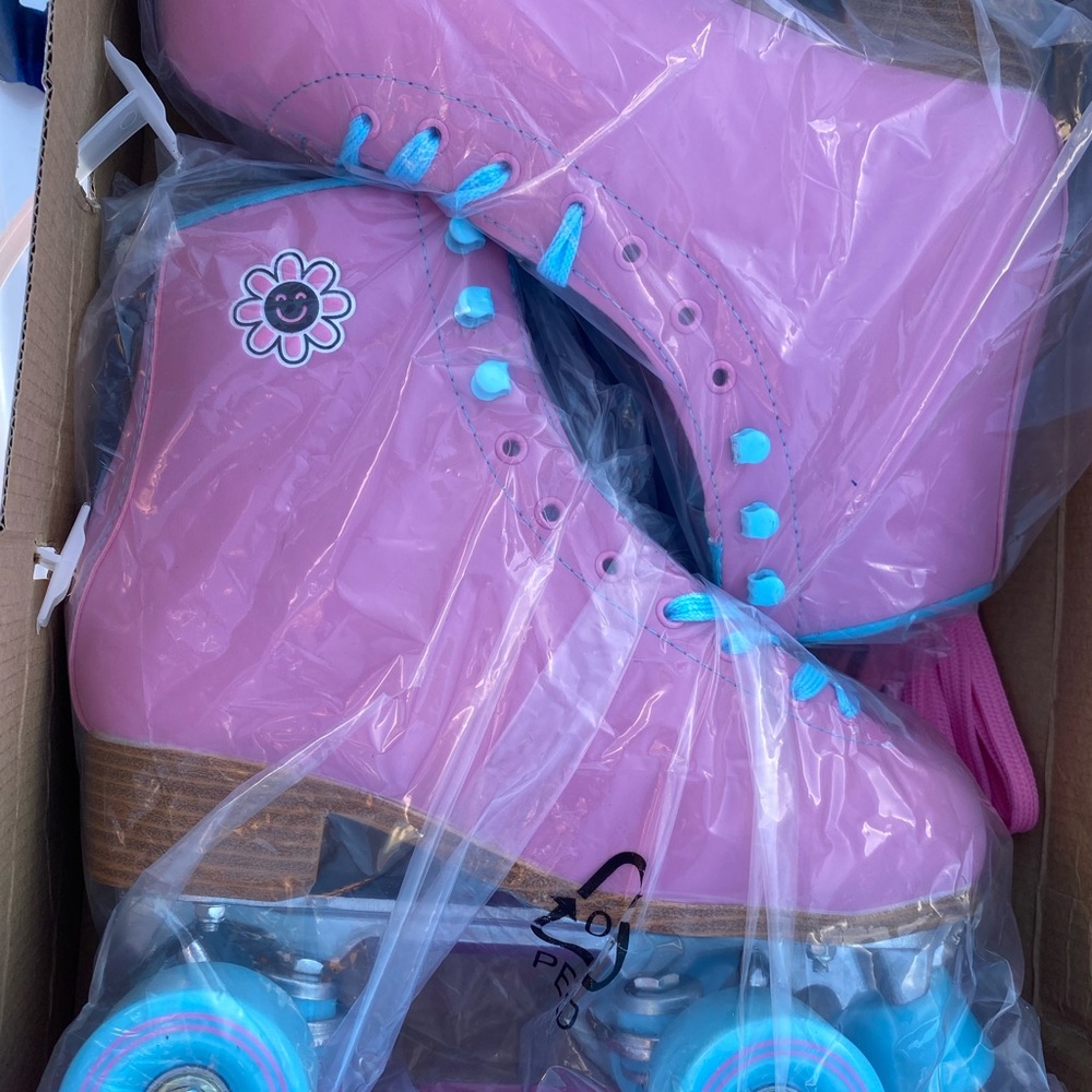 BRAND NEW!!! Smiley Skates Roller Skates